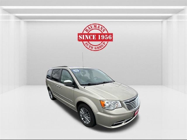 2013 Chrysler Town & Country Touring-L