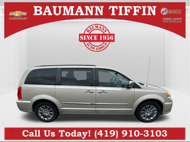 2013 Chrysler Town & Country Touring-L