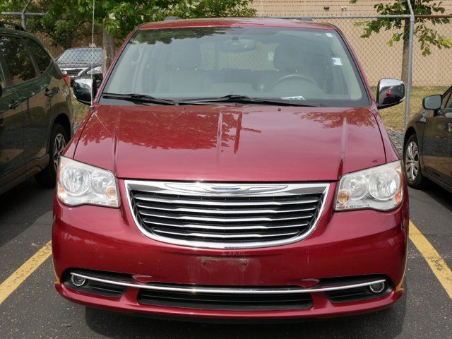 2013 Chrysler Town & Country Touring-L