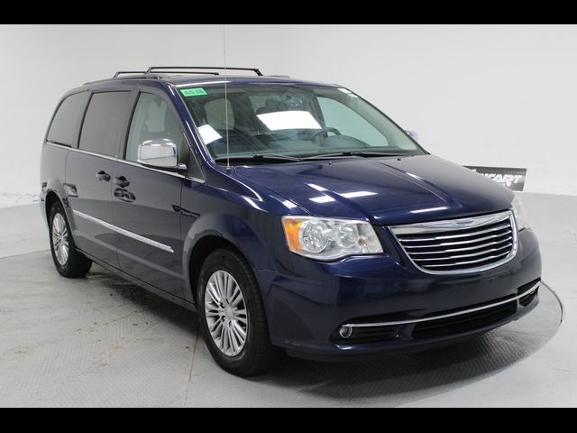 2013 Chrysler Town & Country Touring-L