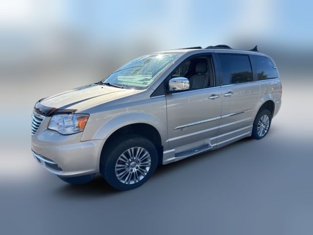 2013 Chrysler Town & Country Touring-L