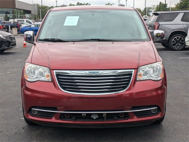 2013 Chrysler Town & Country Touring-L