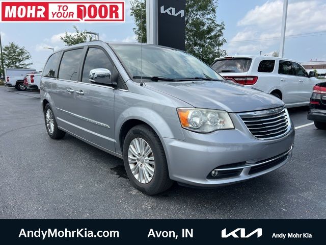 2013 Chrysler Town & Country Touring-L