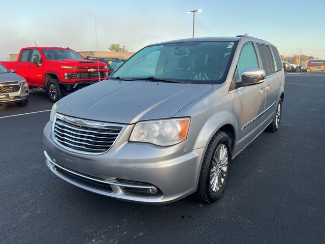 2013 Chrysler Town & Country Touring-L