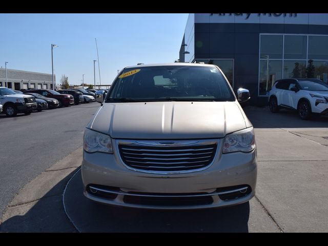 2013 Chrysler Town & Country Touring-L