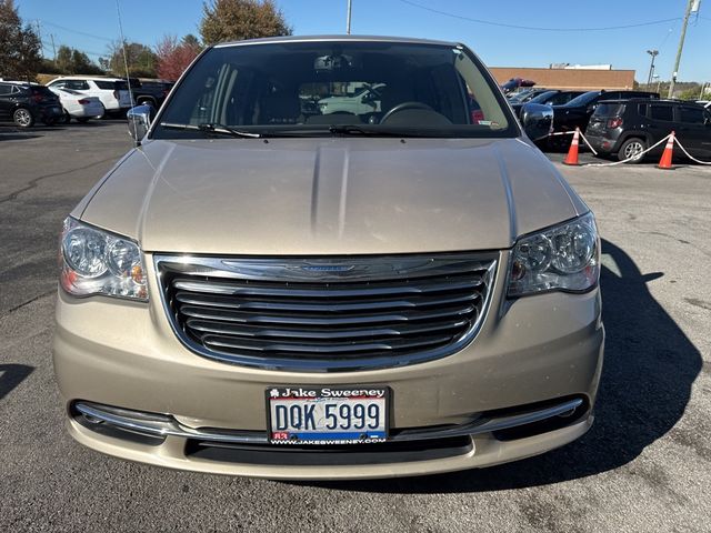 2013 Chrysler Town & Country Touring-L