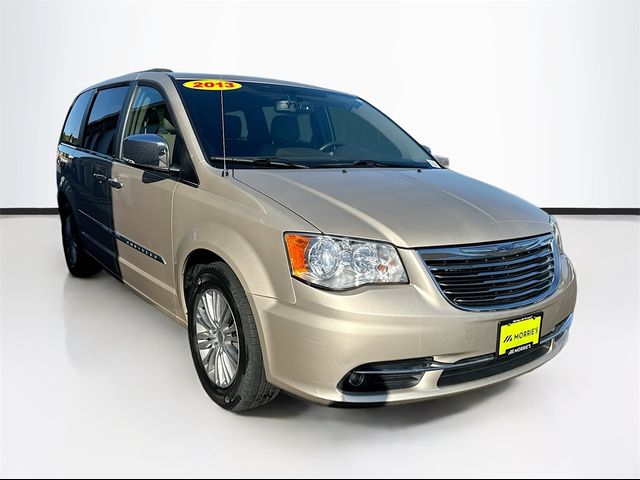 2013 Chrysler Town & Country Touring-L