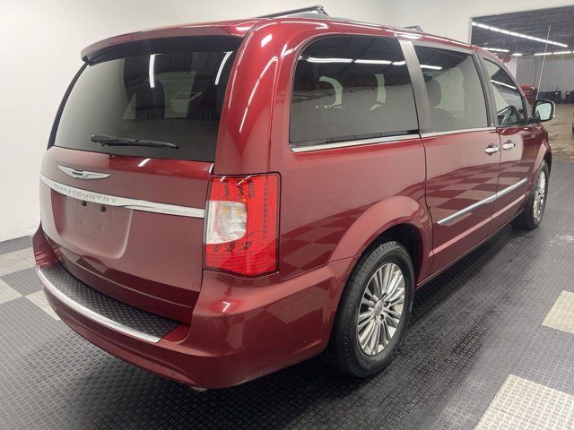 2013 Chrysler Town & Country Touring-L