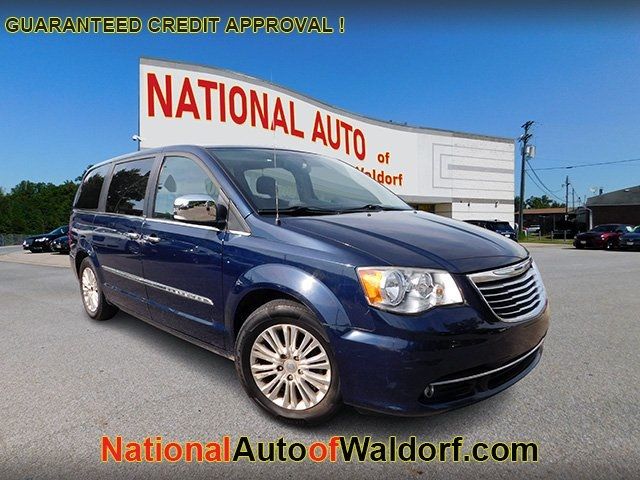 2013 Chrysler Town & Country Touring-L