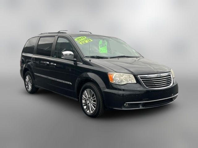 2013 Chrysler Town & Country Touring-L