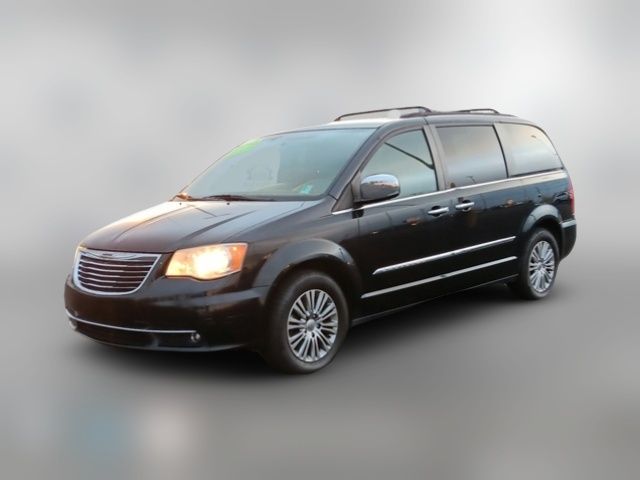 2013 Chrysler Town & Country Touring-L