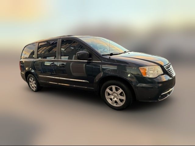 2013 Chrysler Town & Country Touring