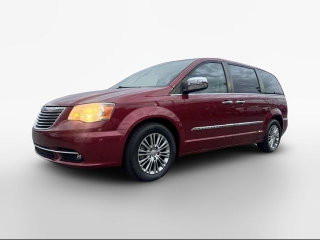 2013 Chrysler Town & Country Touring-L