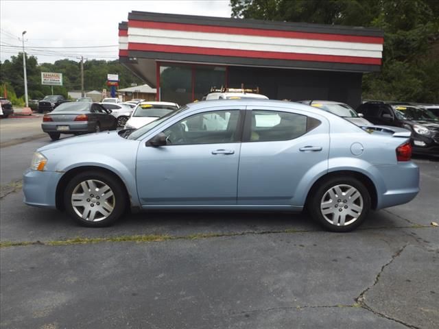 2013 Dodge Avenger SE