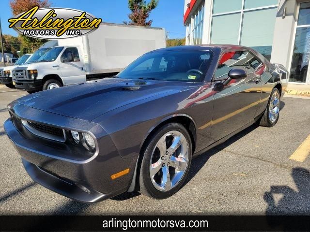 2013 Dodge Challenger SXT Plus