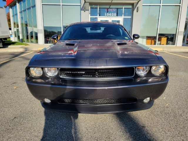 2013 Dodge Challenger SXT Plus