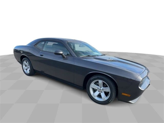 2013 Dodge Challenger SXT Plus