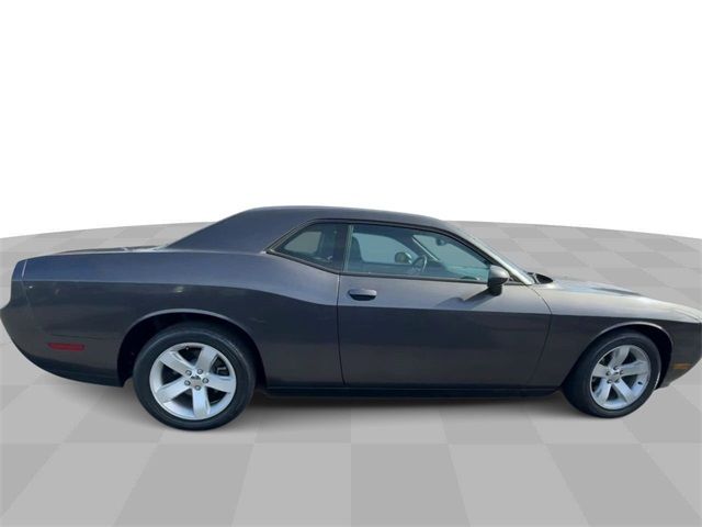 2013 Dodge Challenger SXT Plus