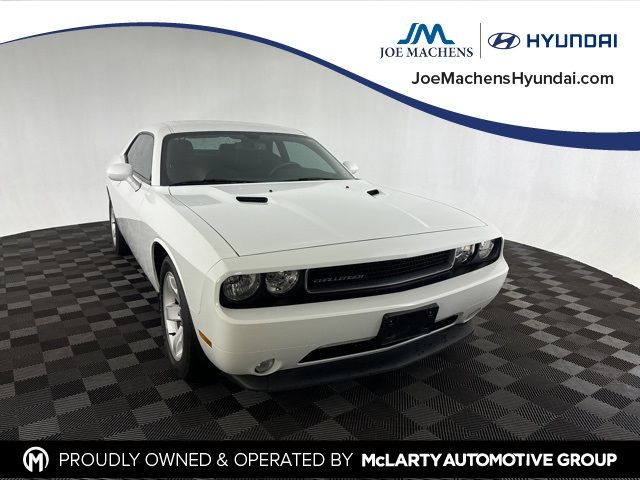 2013 Dodge Challenger SXT Plus