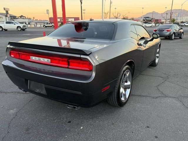 2013 Dodge Challenger SXT