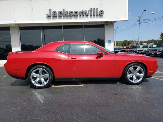 2013 Dodge Challenger SXT Plus