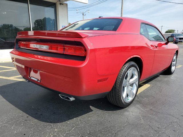 2013 Dodge Challenger SXT Plus