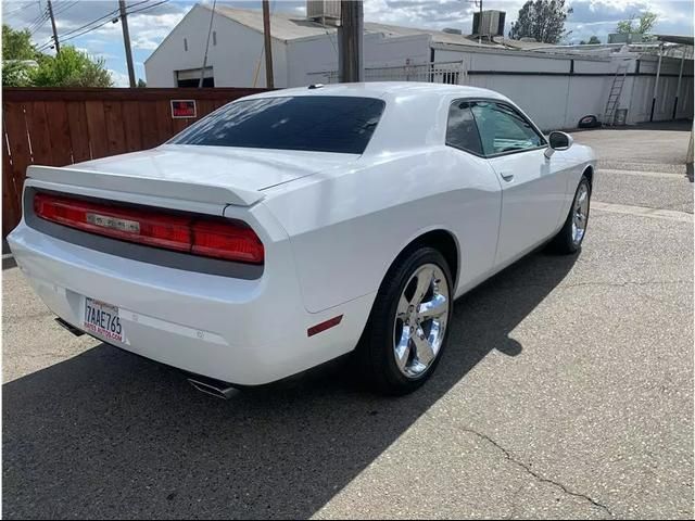 2013 Dodge Challenger SXT Plus