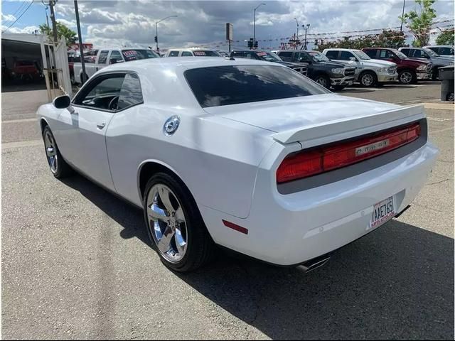 2013 Dodge Challenger SXT Plus