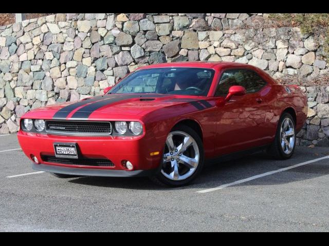 2013 Dodge Challenger SXT Plus