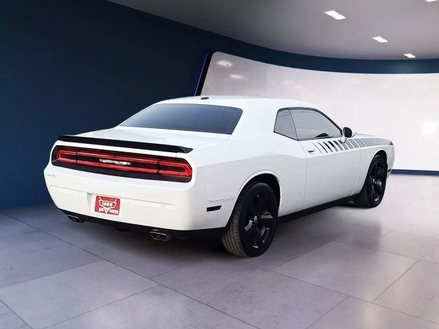 2013 Dodge Challenger SXT Plus