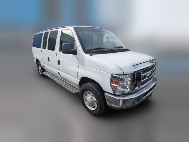 2013 Ford Econoline XLT