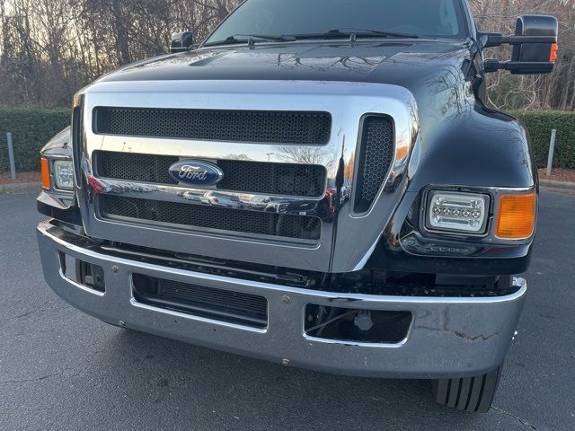 2013 Ford F-750 XLT Straight Frame