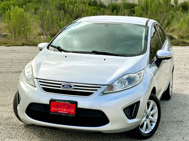 2013 Ford Fiesta SE