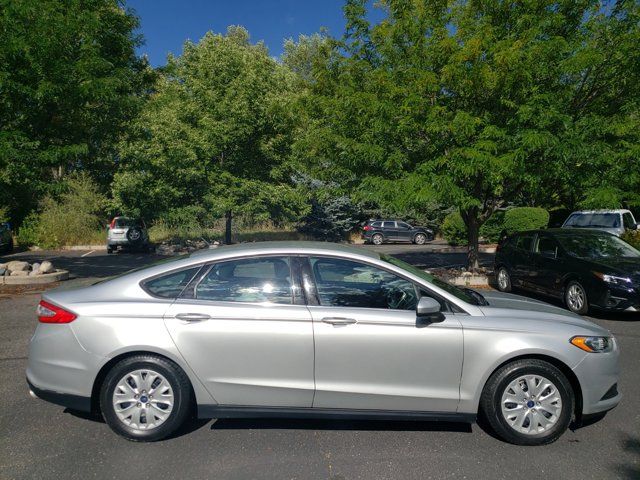 2013 Ford Fusion S