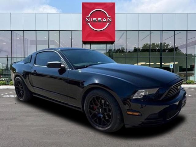 2013 Ford Mustang V6