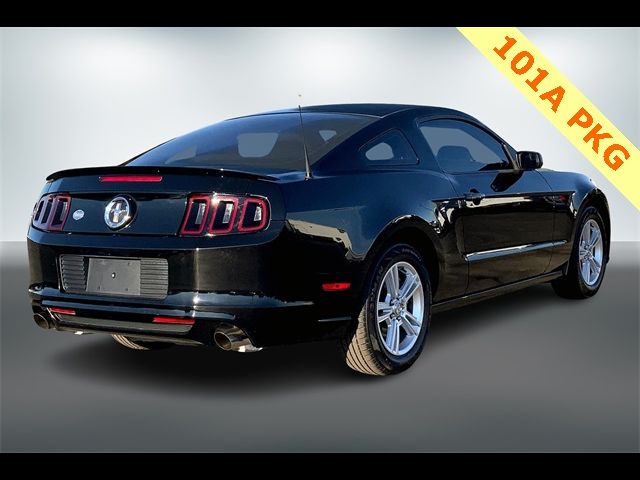 2013 Ford Mustang V6