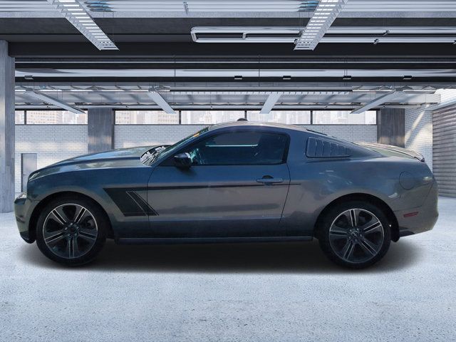 2013 Ford Mustang V6