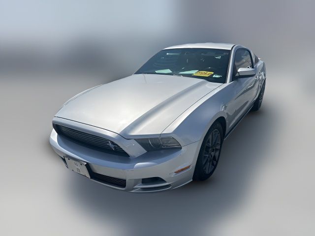 2013 Ford Mustang V6