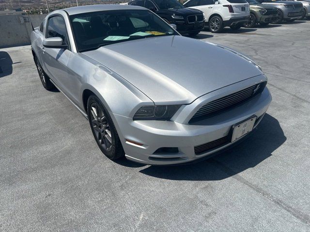 2013 Ford Mustang V6