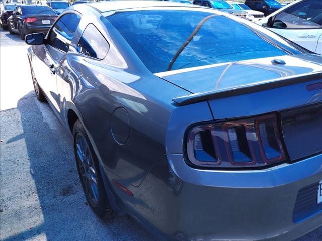 2013 Ford Mustang V6