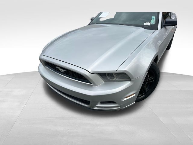 2013 Ford Mustang V6