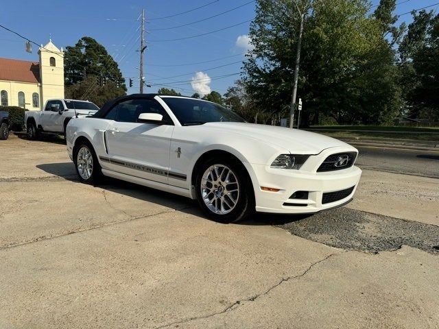 2013 Ford Mustang V6