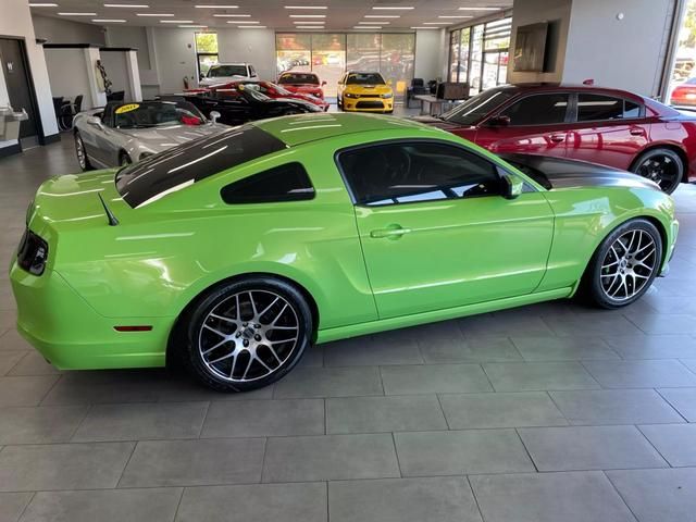 2013 Ford Mustang V6