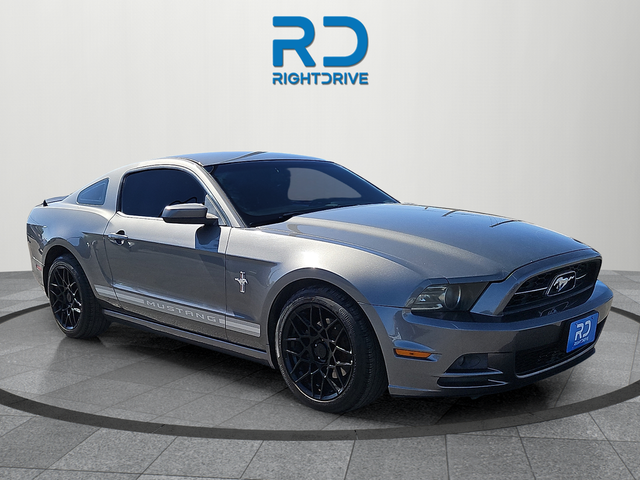 2013 Ford Mustang V6 Premium