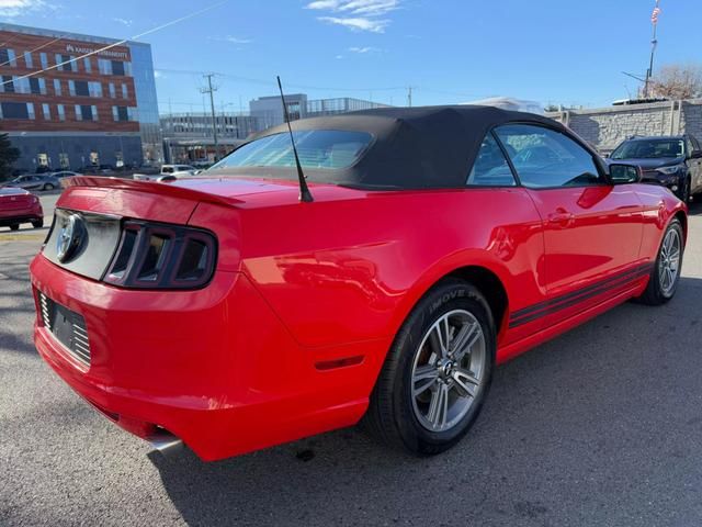 2013 Ford Mustang V6 Premium