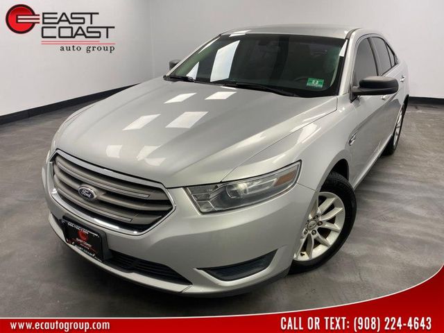 2013 Ford Taurus SE
