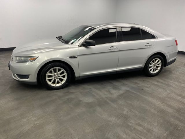 2013 Ford Taurus SE