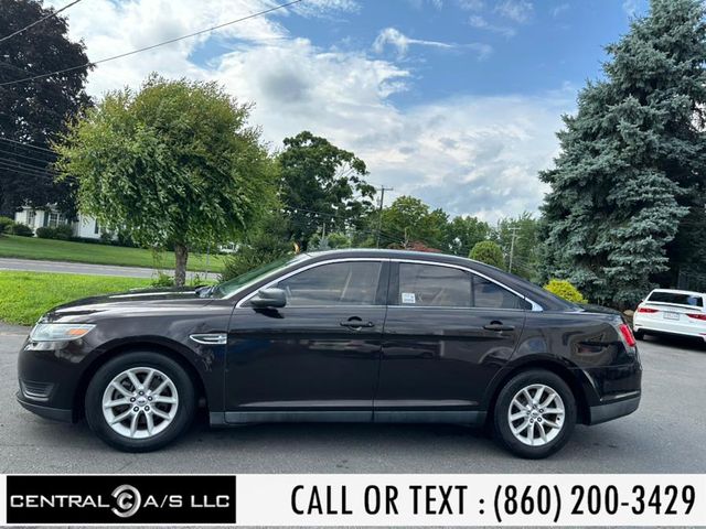 2013 Ford Taurus SE