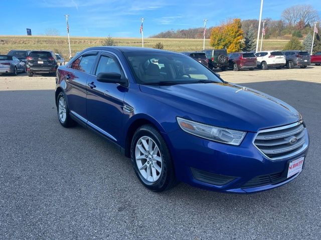 2013 Ford Taurus SE