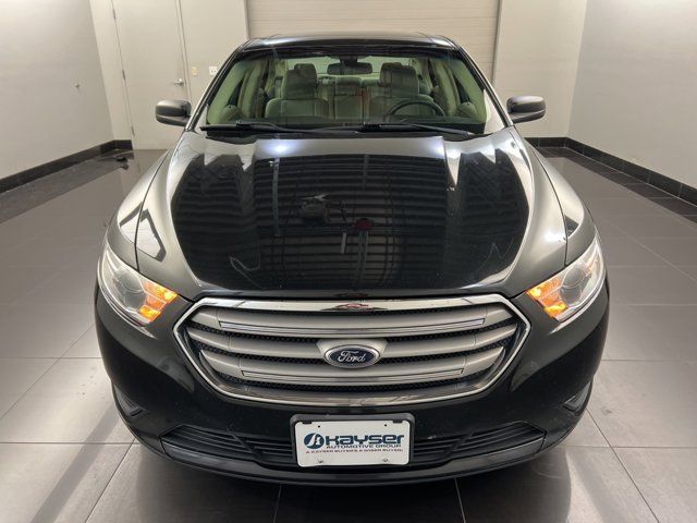 2013 Ford Taurus SE